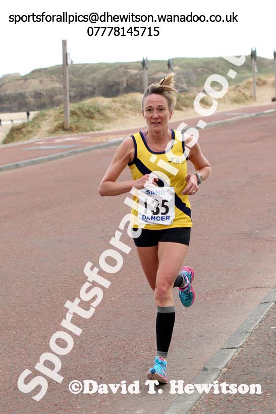 Sand Dancer Race, South Shields. Photo: David T. Hewitson/Sports for All Pics